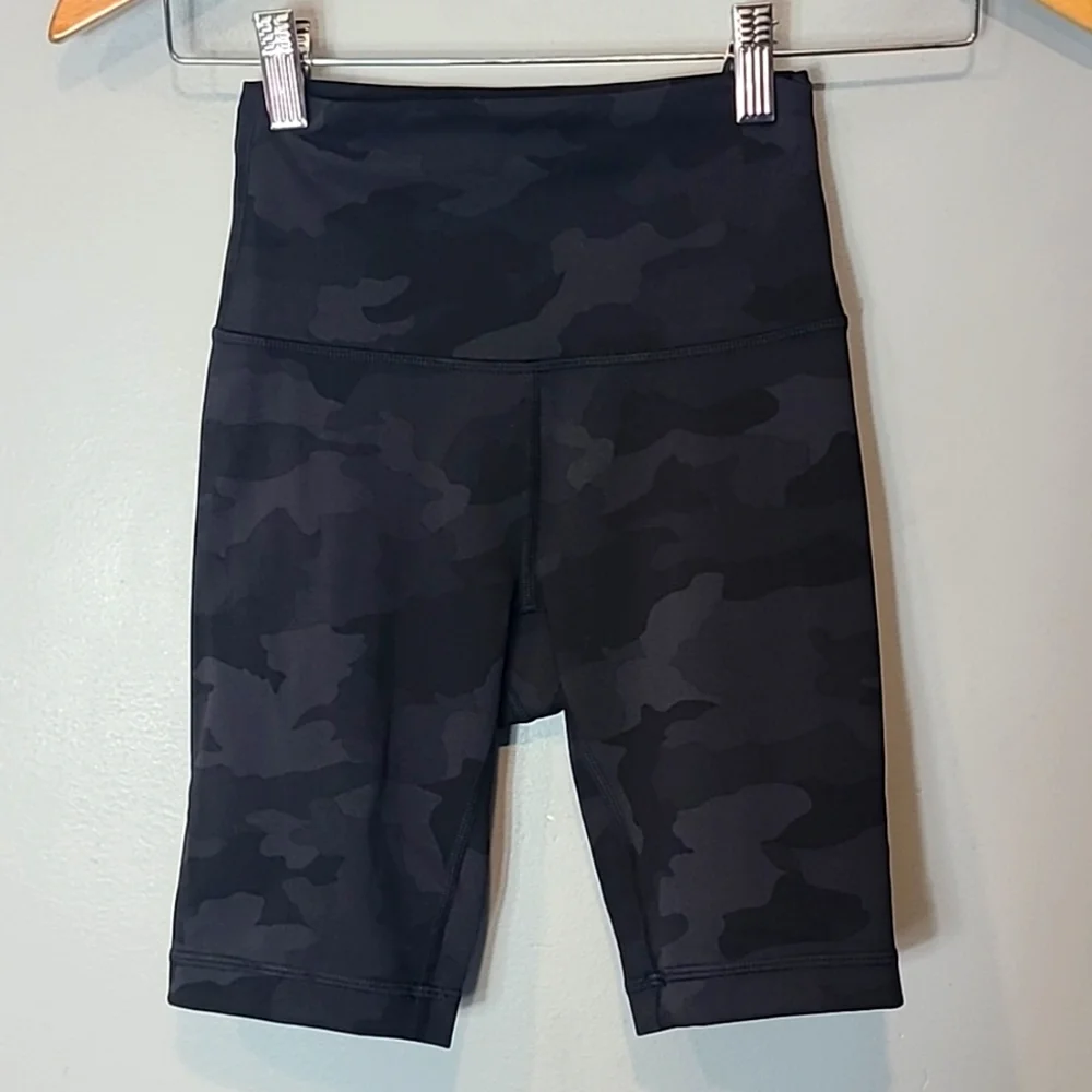 Lululemon Wunder Train High Rise Short 8
